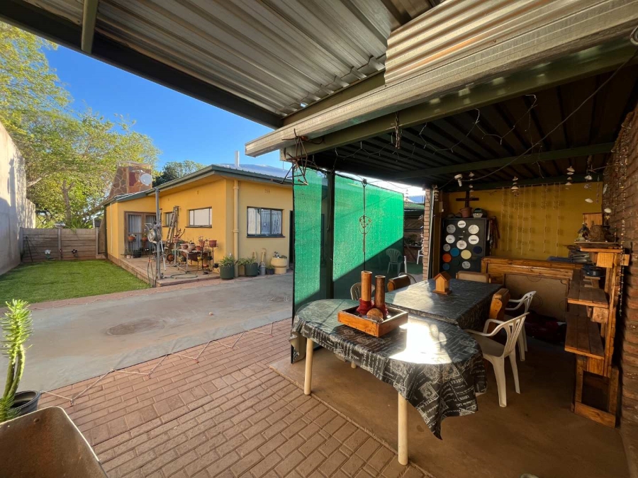 5 Bedroom Property for Sale in Die Rand Northern Cape
